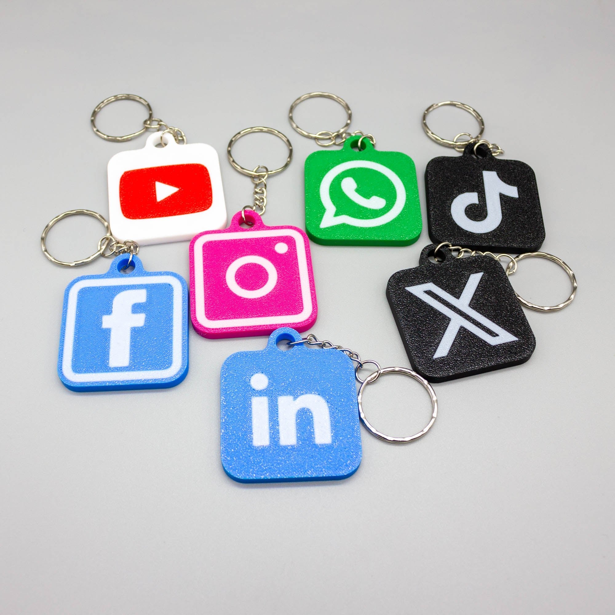 Custom NFC Keychain - Instagram, Facebook, TikTok, Youtube, X, WhatsApp Social Networks - SignKraft3D