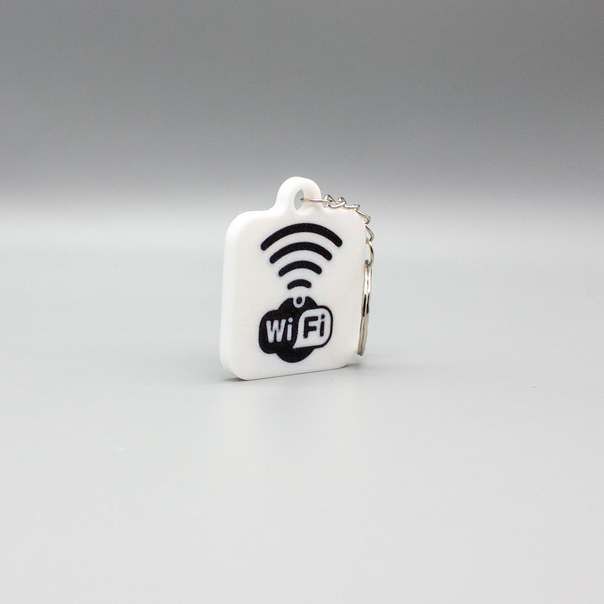 Custom NFC Keychain - Instagram, Facebook, TikTok, Youtube, X, WhatsApp Social Networks - SignKraft3D